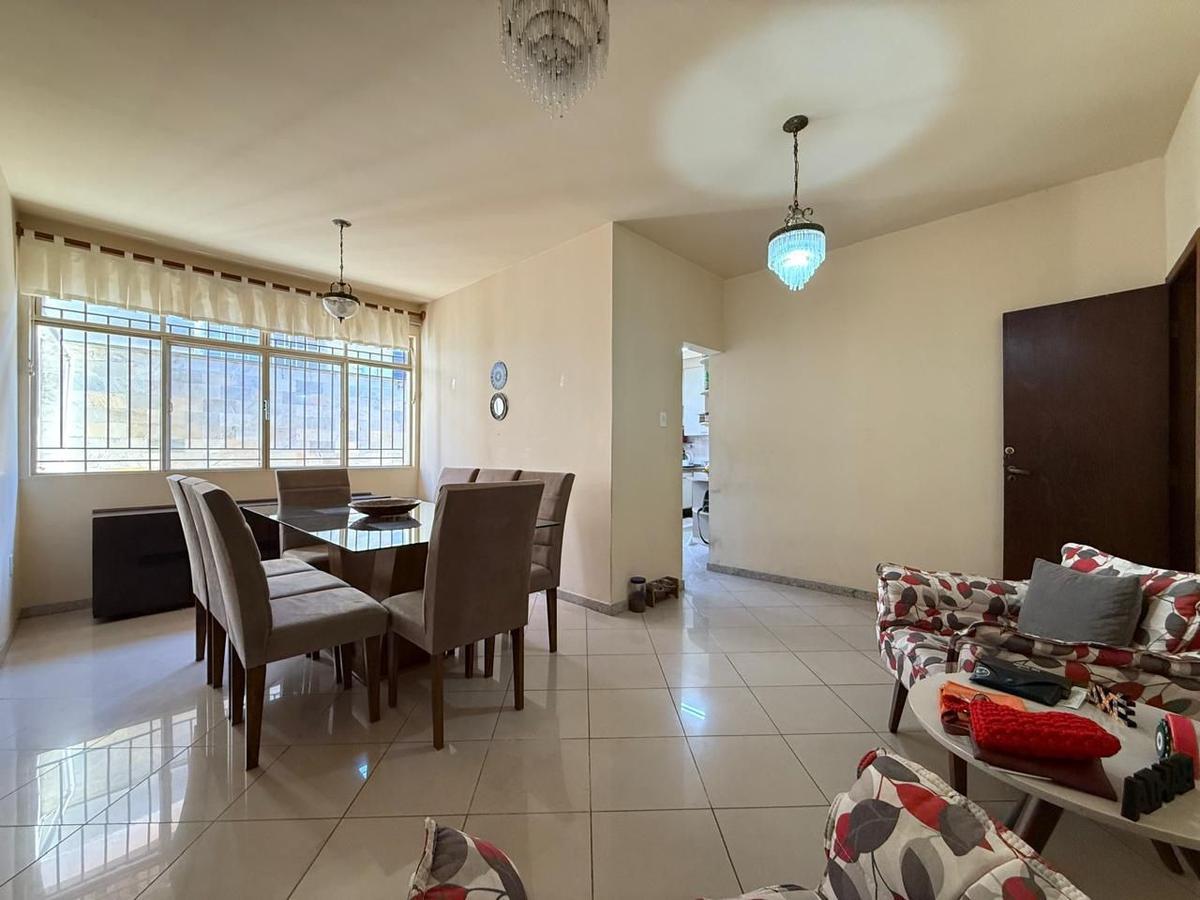 Casa, Itapoã, 3 Quartos, 4 Vagas, 1 Suíte