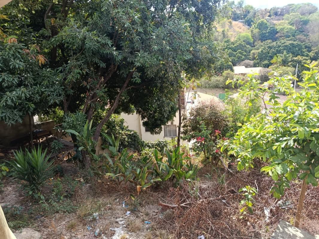 Casa, Bom Repouso, 3 Quartos, 2 Vagas, 1 Suíte