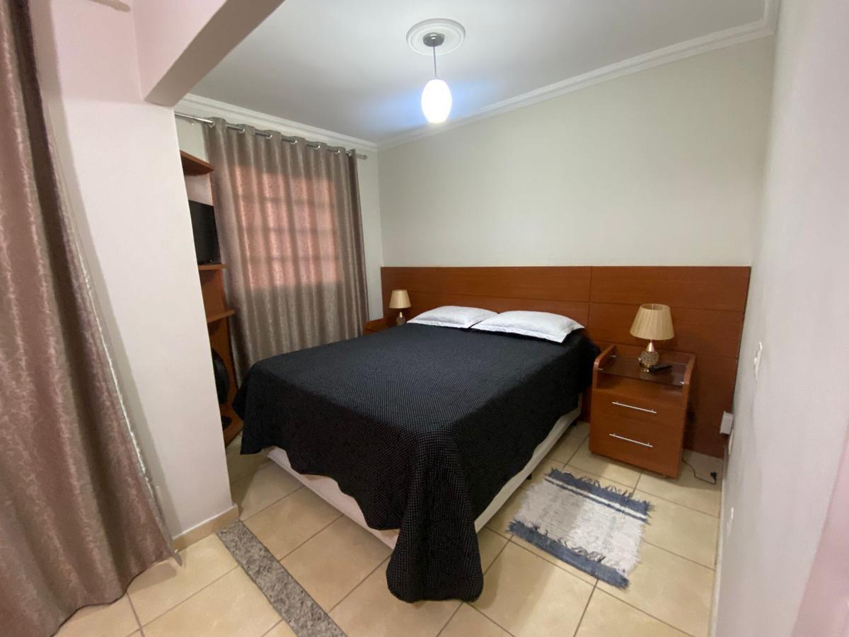 Casa, Santa Branca, 2 Quartos, 2 Vagas, 2 Suítes