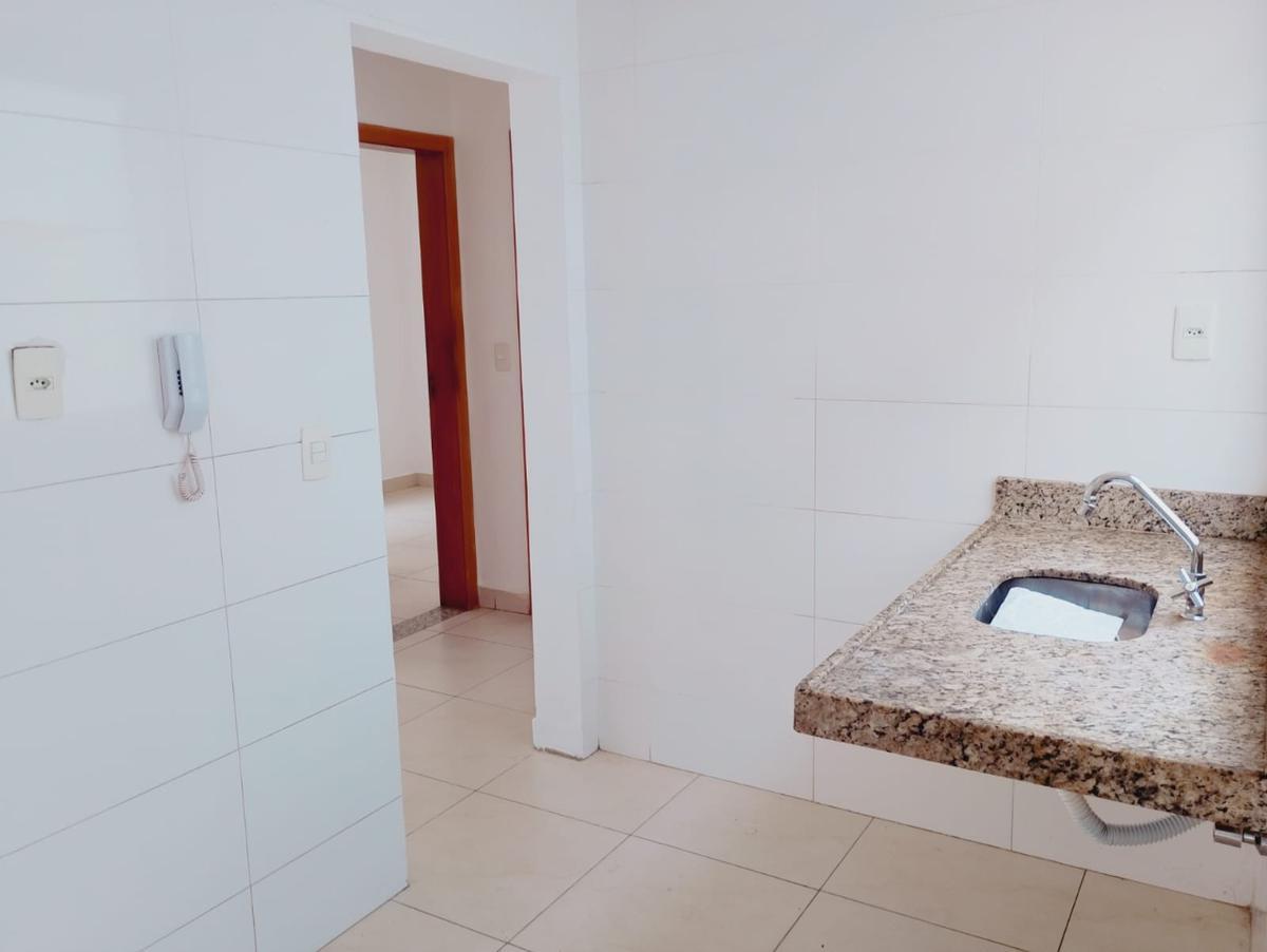 Apartamento, Santa Mônica, 2 Quartos, 1 Vaga
