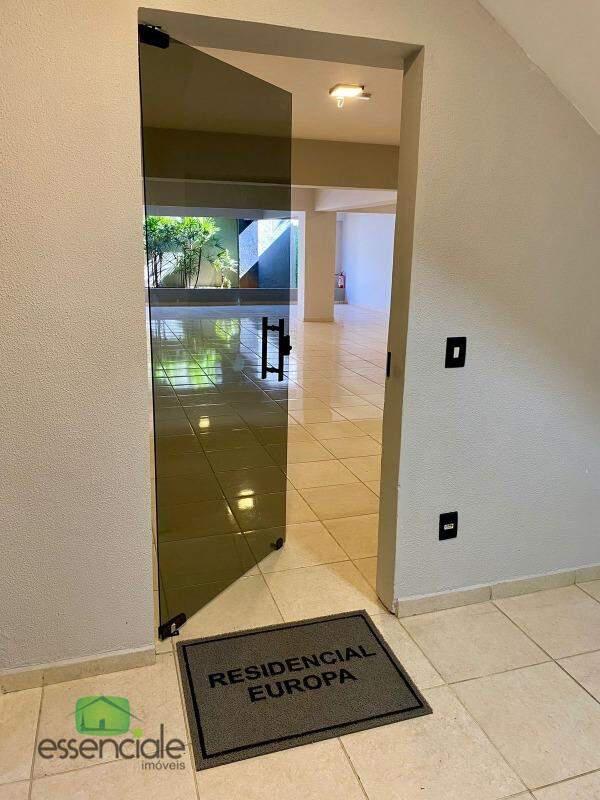 Apartamento, Europa, 2 Quartos, 1 Vaga