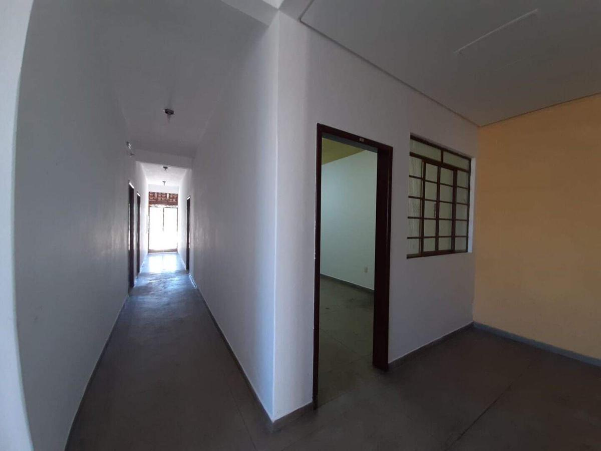 Sala, Nossa Senhora das Graças, 0 Quarto, 4 Vagas