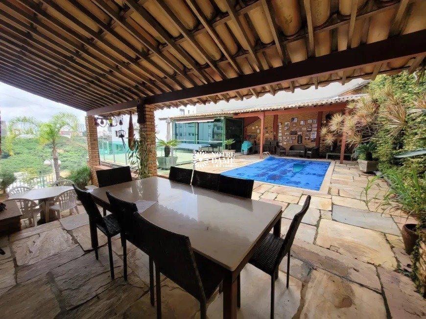 Casa, Santa Lúcia, 10 Quartos, 5 Vagas, 2 Suítes