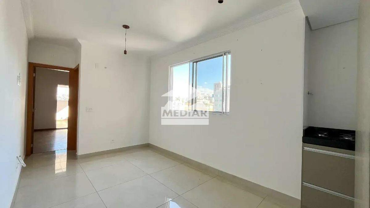 Apartamento, Sagrada Família, 1 Quarto, 1 Vaga