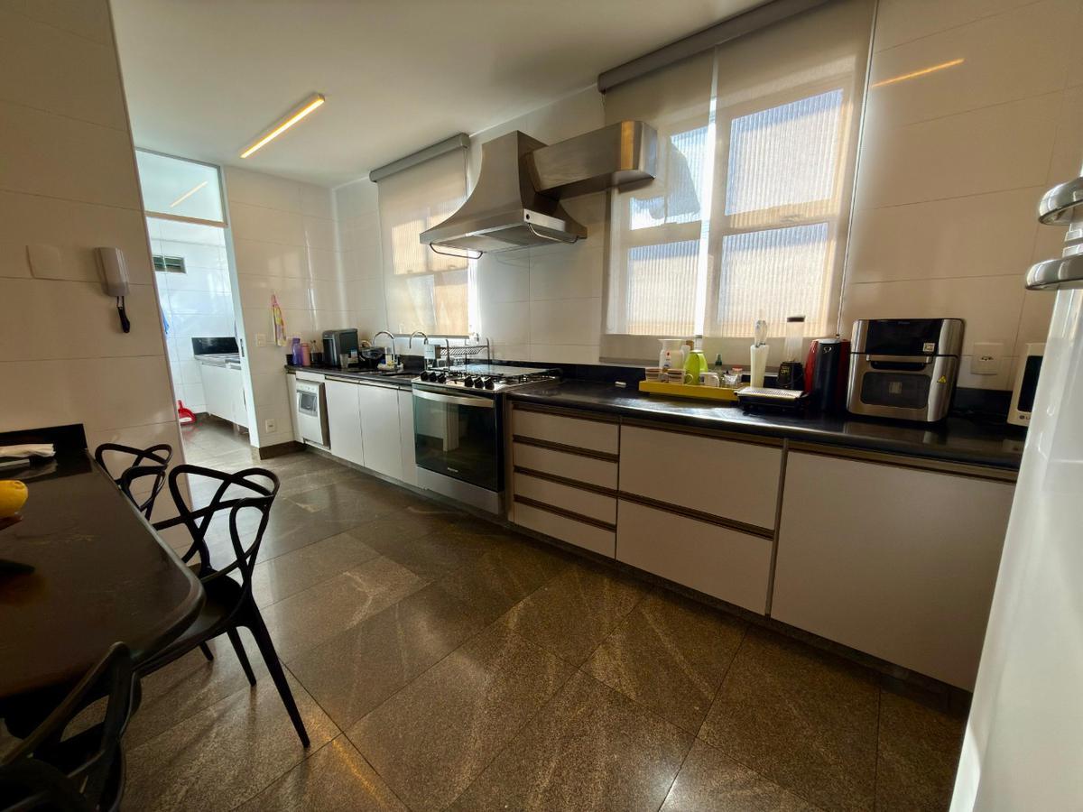 Apartamento, Jardim Atlântico, 4 Quartos, 2 Vagas, 4 Suítes