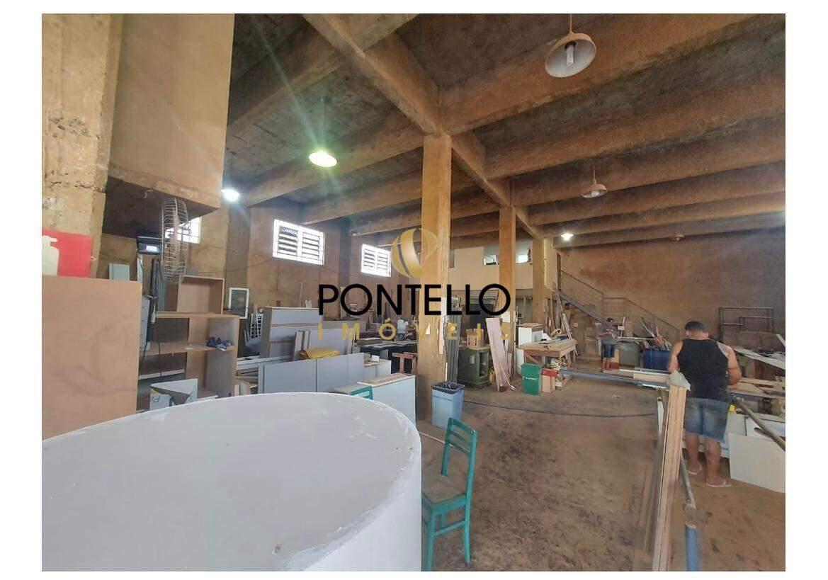 Casa, Cachoeirinha, 4 Quartos, 1 Vaga, 3 Suítes