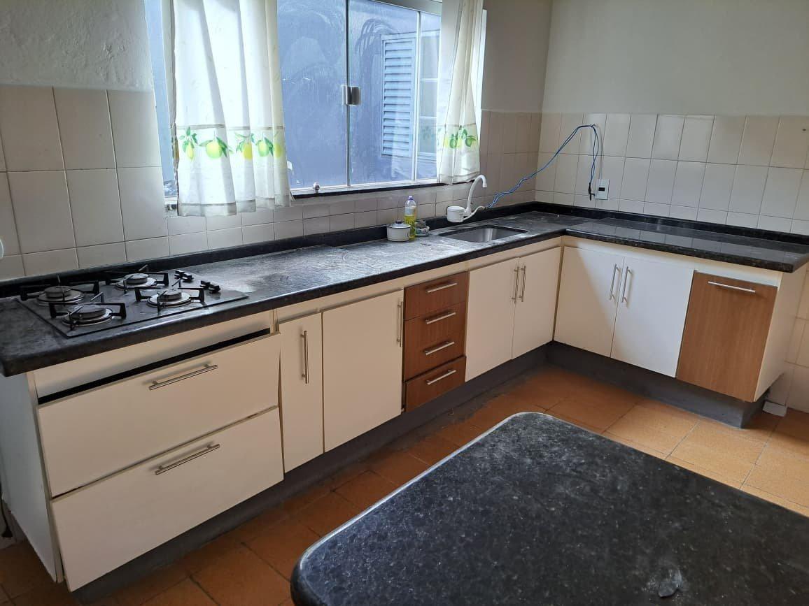 Casa, Centro, 2 Quartos, 0 Vaga