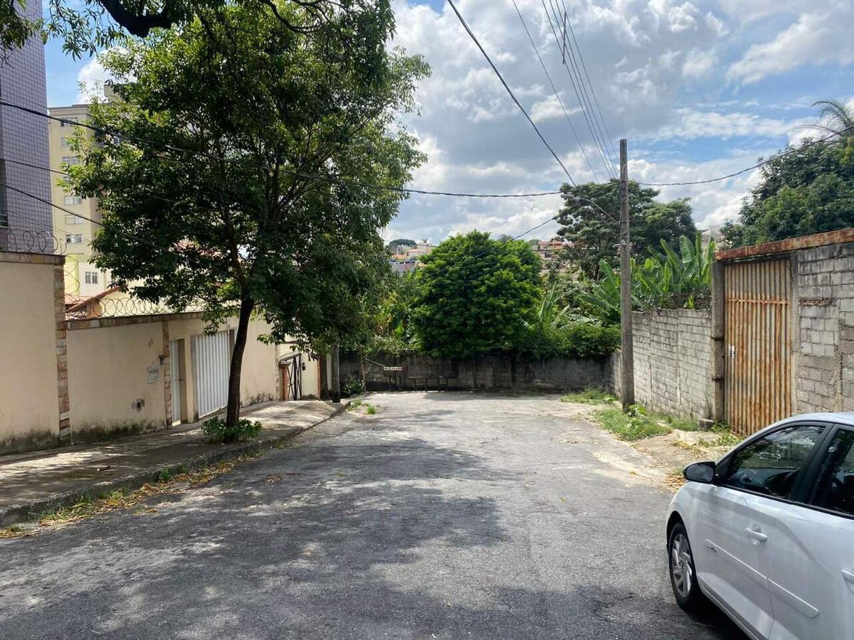 Quitinete, João Pinheiro, 1 Quarto, 0 Vaga