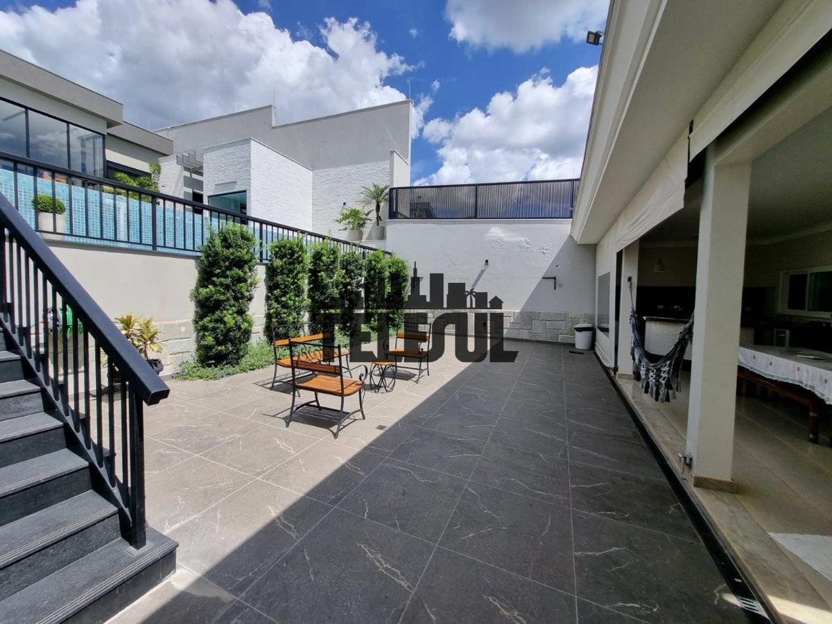 Casa, Jardim Europa, 3 Quartos, 6 Vagas, 2 Suítes