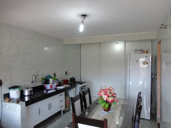 Casa, Europa, 2 Quartos, 4 Vagas, 0 Suíte