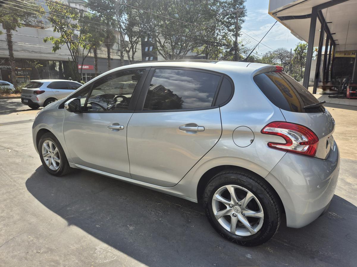 Peugeot 208 Allure 1.5 Flex 8v 5p