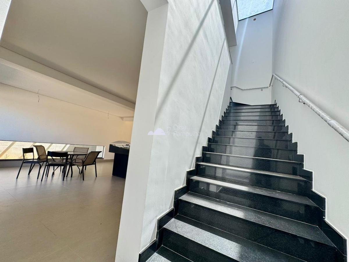 Casa, Trevo, 3 Quartos, 2 Vagas, 1 Suíte