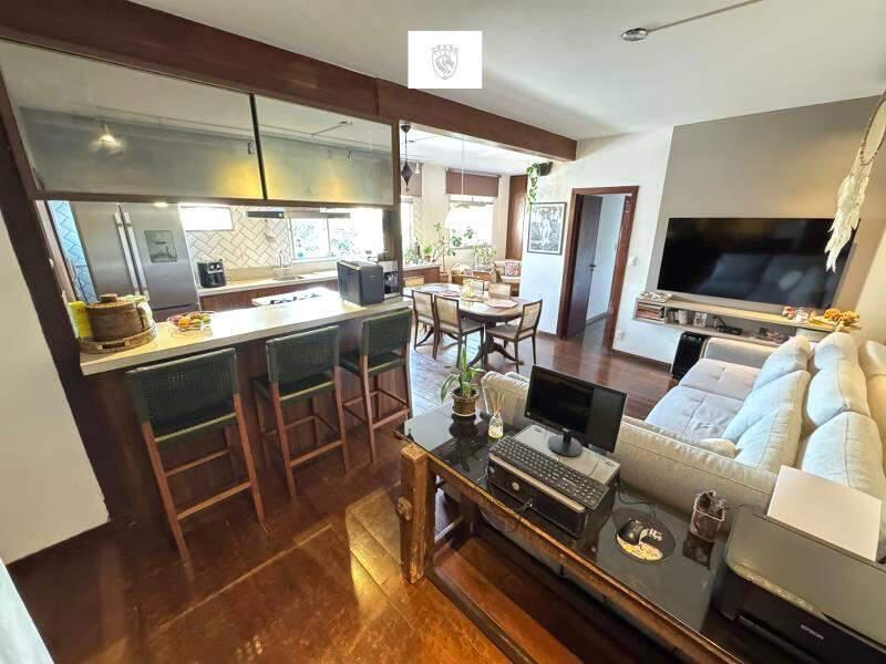 Apartamento, Sagrada Família, 3 Quartos, 1 Vaga, 1 Suíte