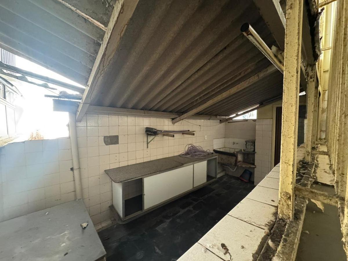 Andar, Serra, 1 Quarto, 0 Vaga