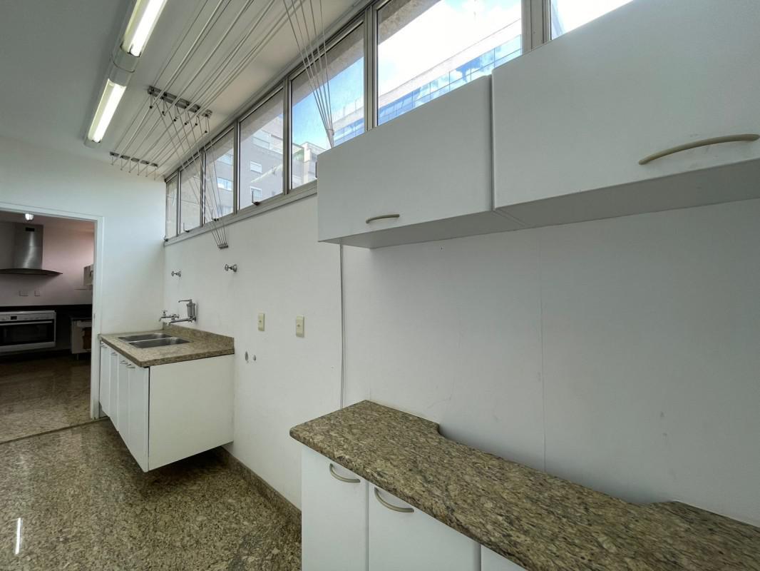 Cobertura, Savassi, 4 Quartos, 3 Vagas, 2 Suítes