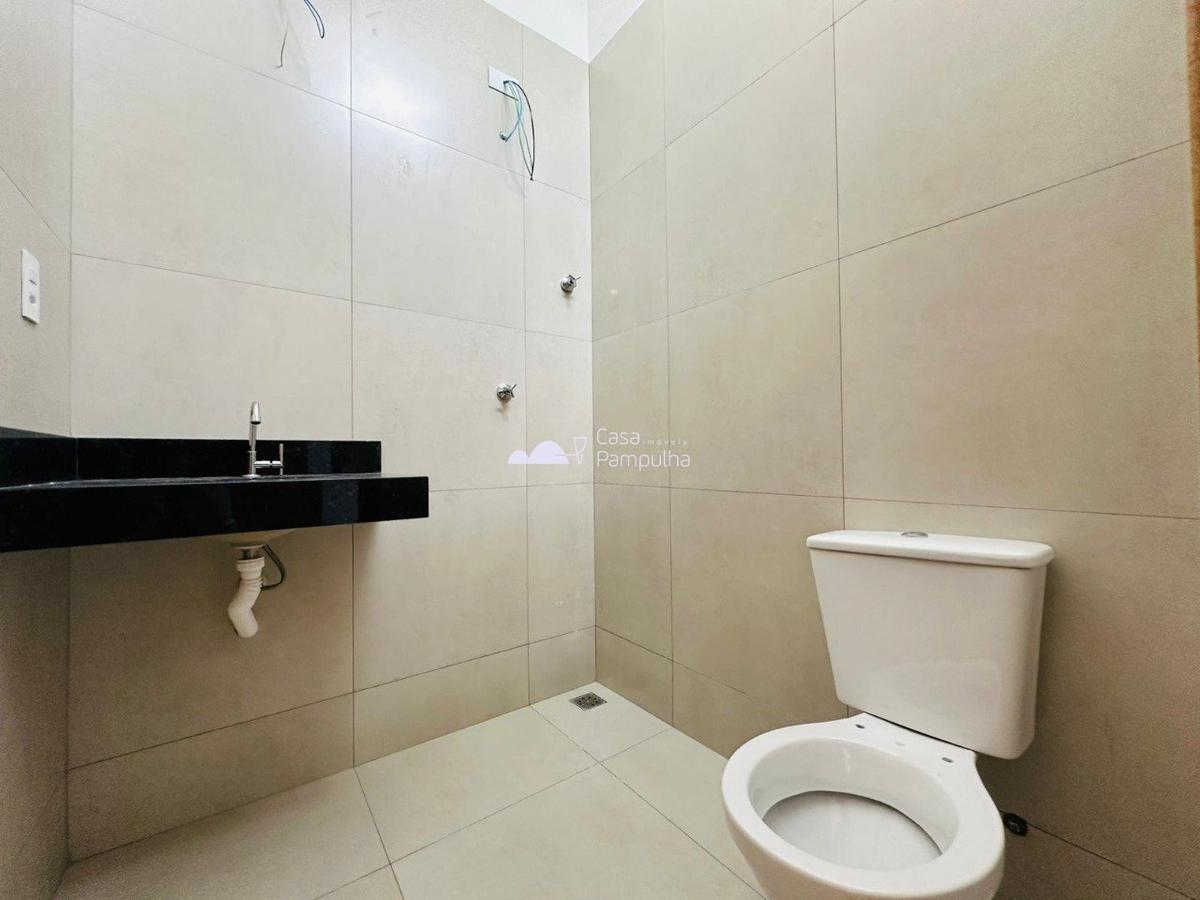 Casa, Santa Mônica, 2 Quartos, 0 Vaga, 2 Suítes