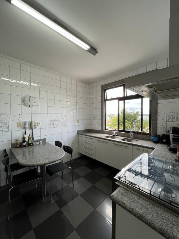 Apartamento, Centro, 4 Quartos, 3 Vagas, 2 Suítes
