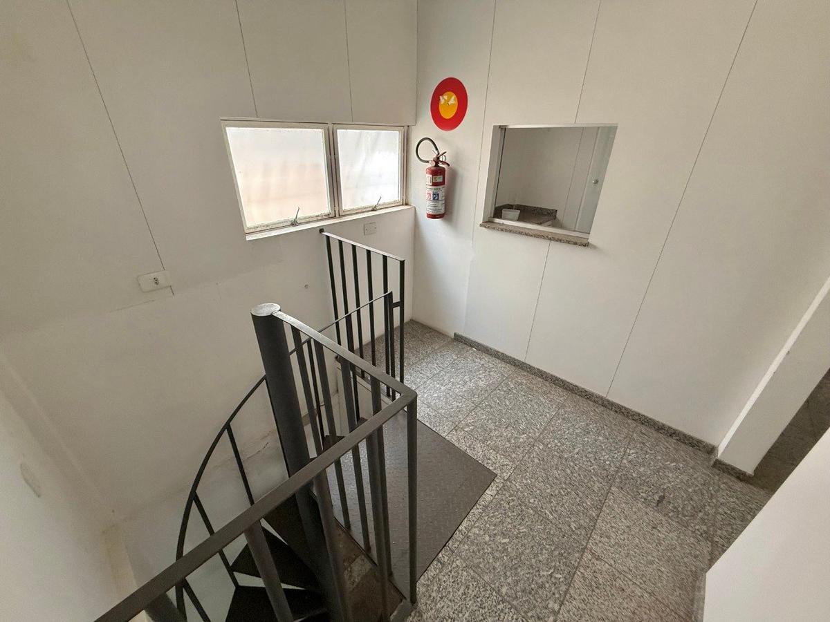 Andar, São José, 0 Quarto, 0 Vaga