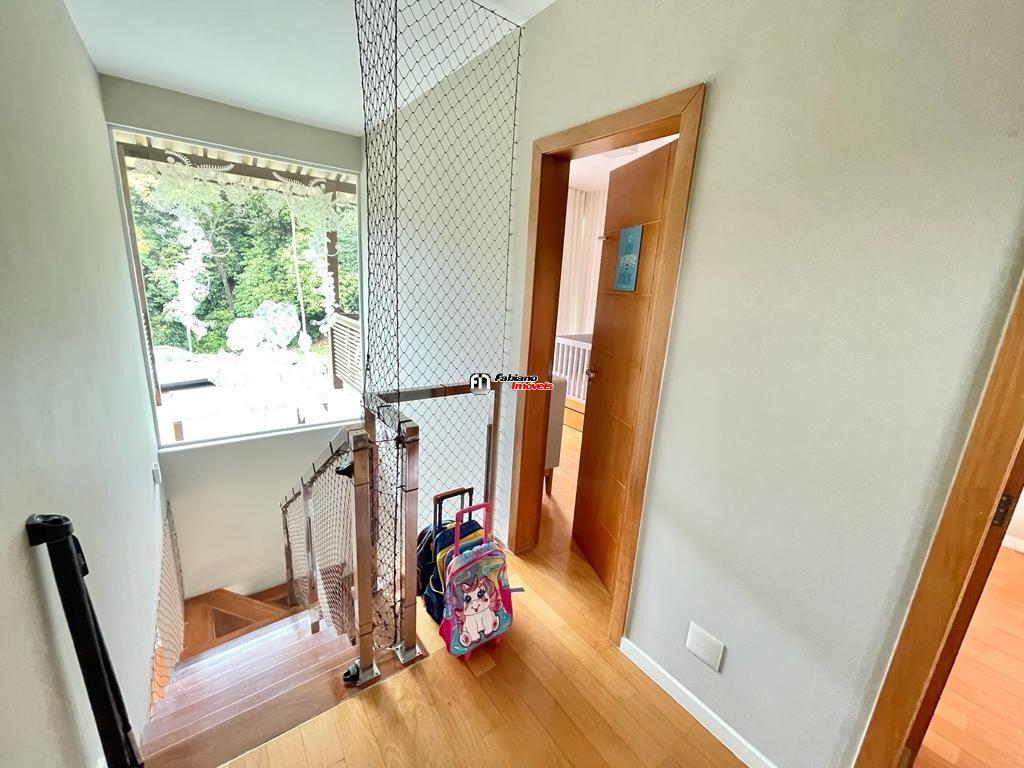 Casa, Trevo, 3 Quartos, 4 Vagas, 1 Suíte