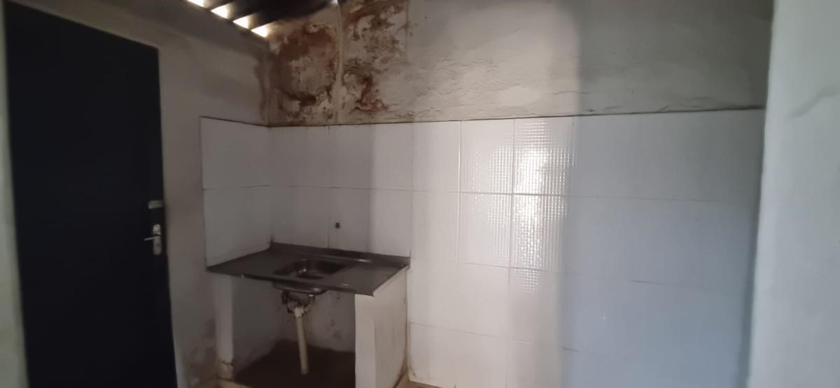 Casa, Sagrada Família, 5 Quartos, 0 Vaga, 1 Suíte