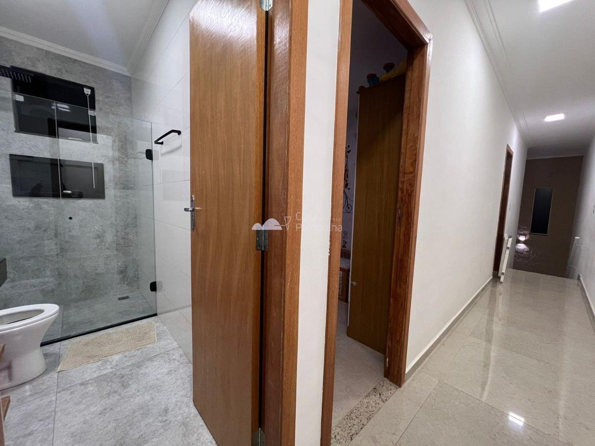 Casa, Candelária, 3 Quartos, 4 Vagas, 1 Suíte