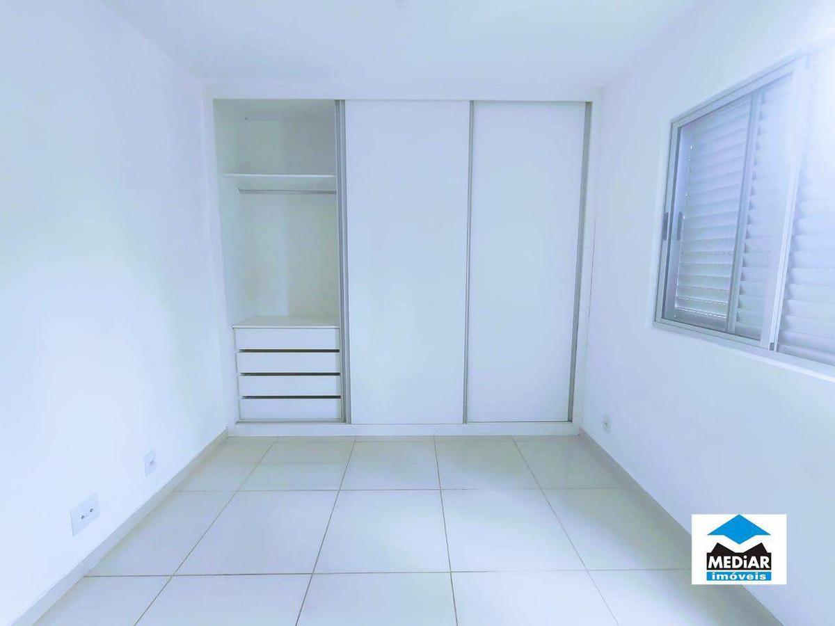 Apartamento, Floresta, 2 Quartos, 2 Vagas, 1 Suíte
