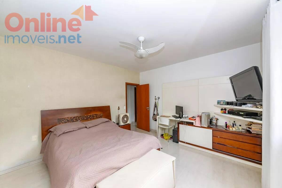 Casa, Gutierrez, 4 Quartos, 0 Vaga, 3 Suítes