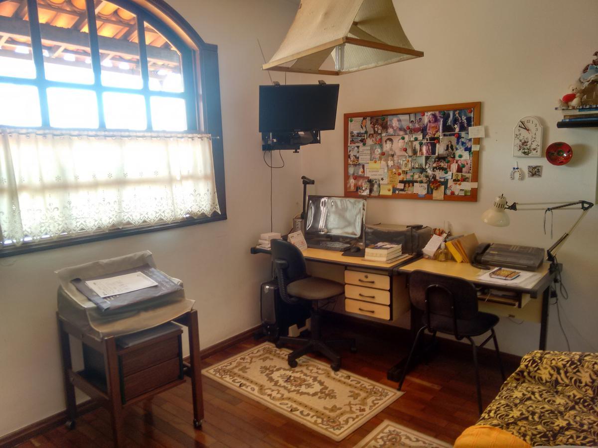 Casa, Planalto, 6 Quartos, 4 Vagas, 2 Suítes