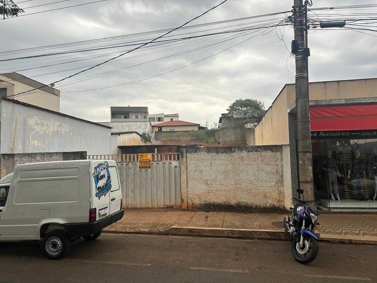 Lote, Centro, 0 Quarto, 0 Vaga