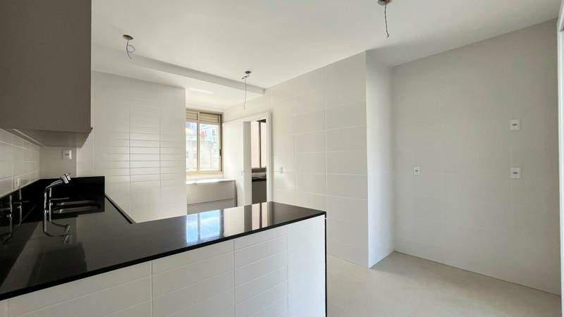 Apartamento, Cruzeiro, 4 Quartos, 3 Vagas, 2 Suítes