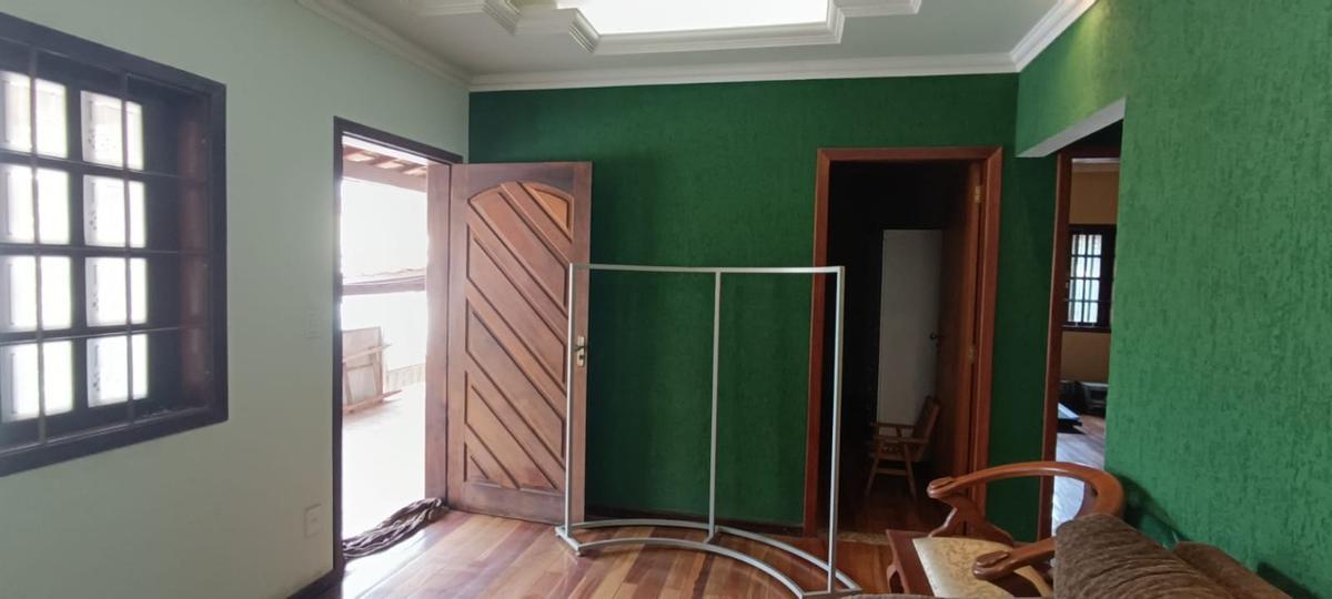 Casa, Milanez, 6 Quartos, 6 Vagas, 1 Suíte