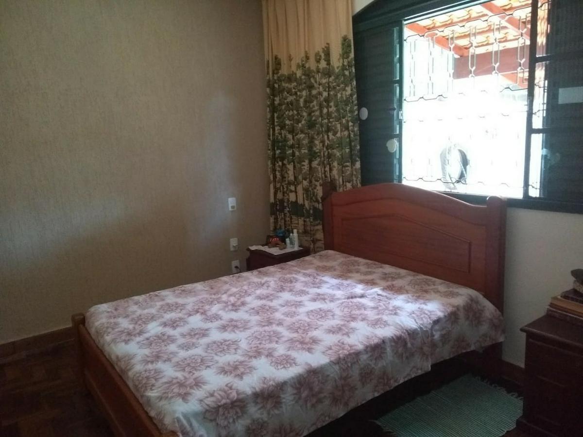 Casa, Vila Pérola, 4 Quartos, 5 Vagas, 2 Suítes