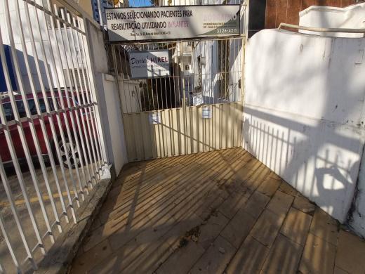 Casa, Funcionários, 4 Quartos, 6 Vagas