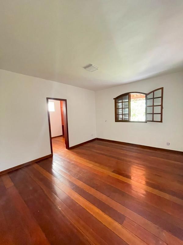 Casa, Castelo, 5 Quartos, 4 Vagas, 2 Suítes