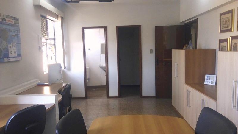 Sala, Barro Preto, 0 Quarto, 0 Vaga