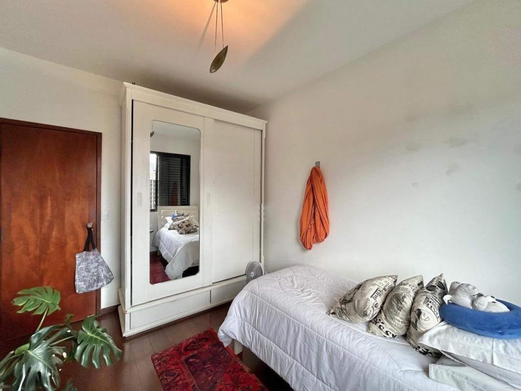 Apartamento, Funcionários, 4 Quartos, 2 Vagas, 1 Suíte