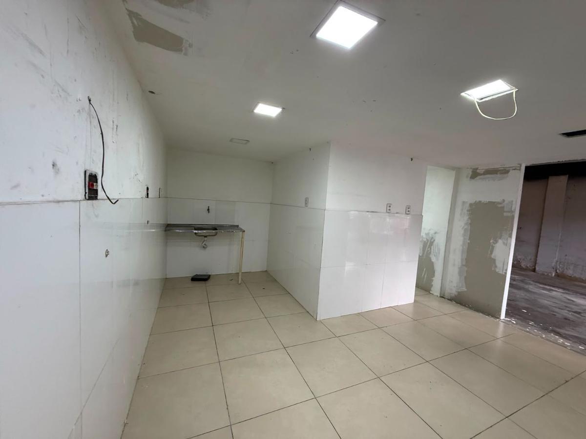 Andar, Santa Cruz, 0 Quarto, 0 Vaga
