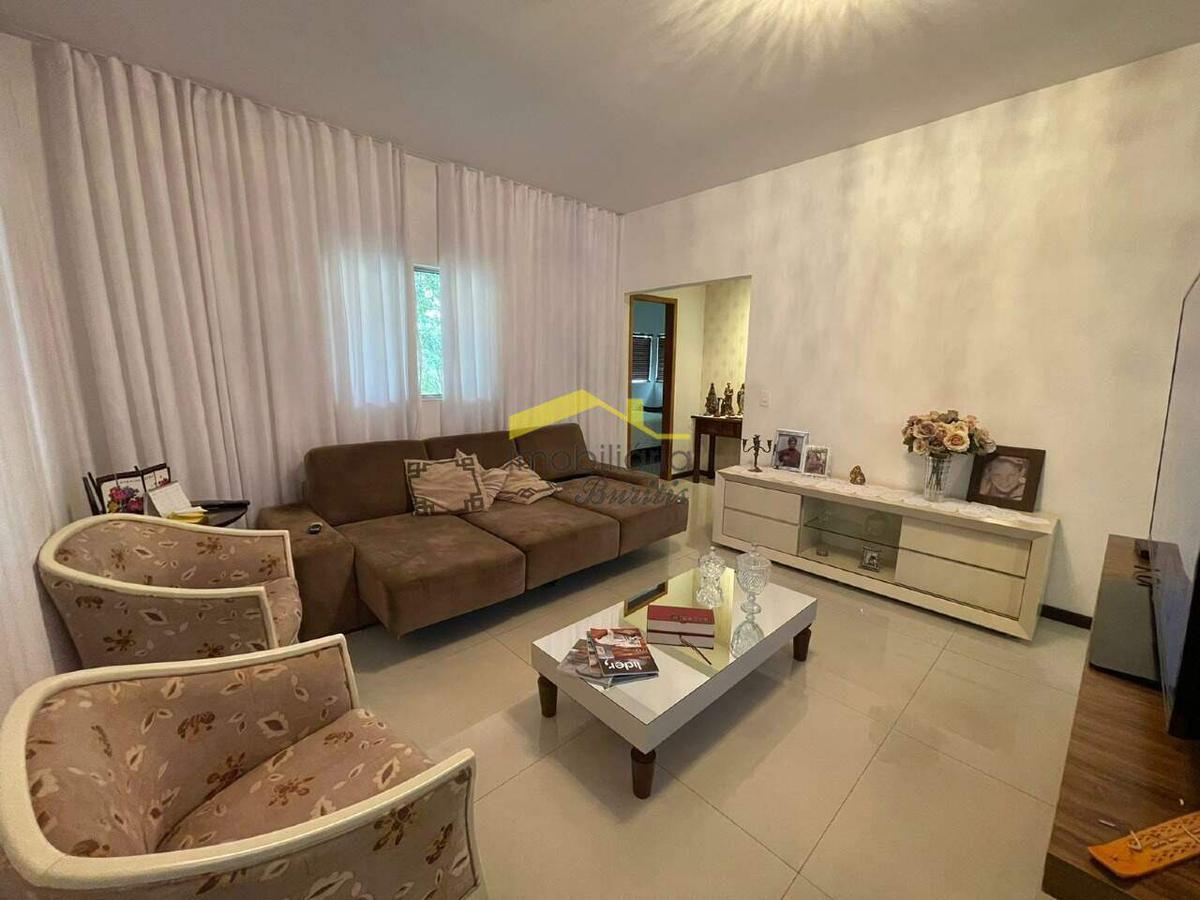 Casa em Condomínio, Retiro do Chalé, 5 Quartos, 4 Vagas, 2 Suítes