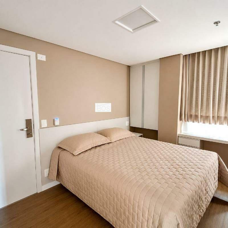 Apartamento, Estoril, 2 Quartos, 0 Vaga, 2 Suítes