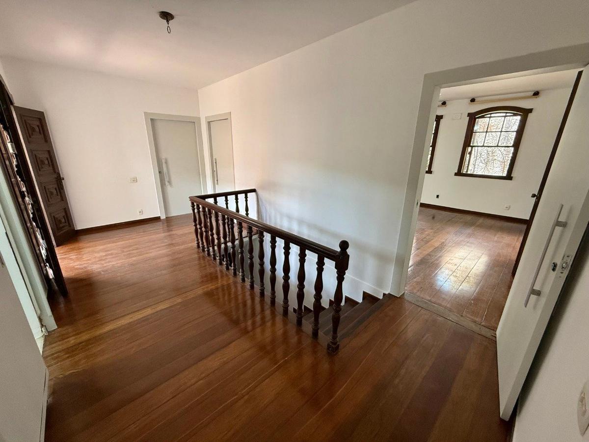 Casa, São Luiz (pampulha), 5 Quartos, 8 Vagas, 2 Suítes