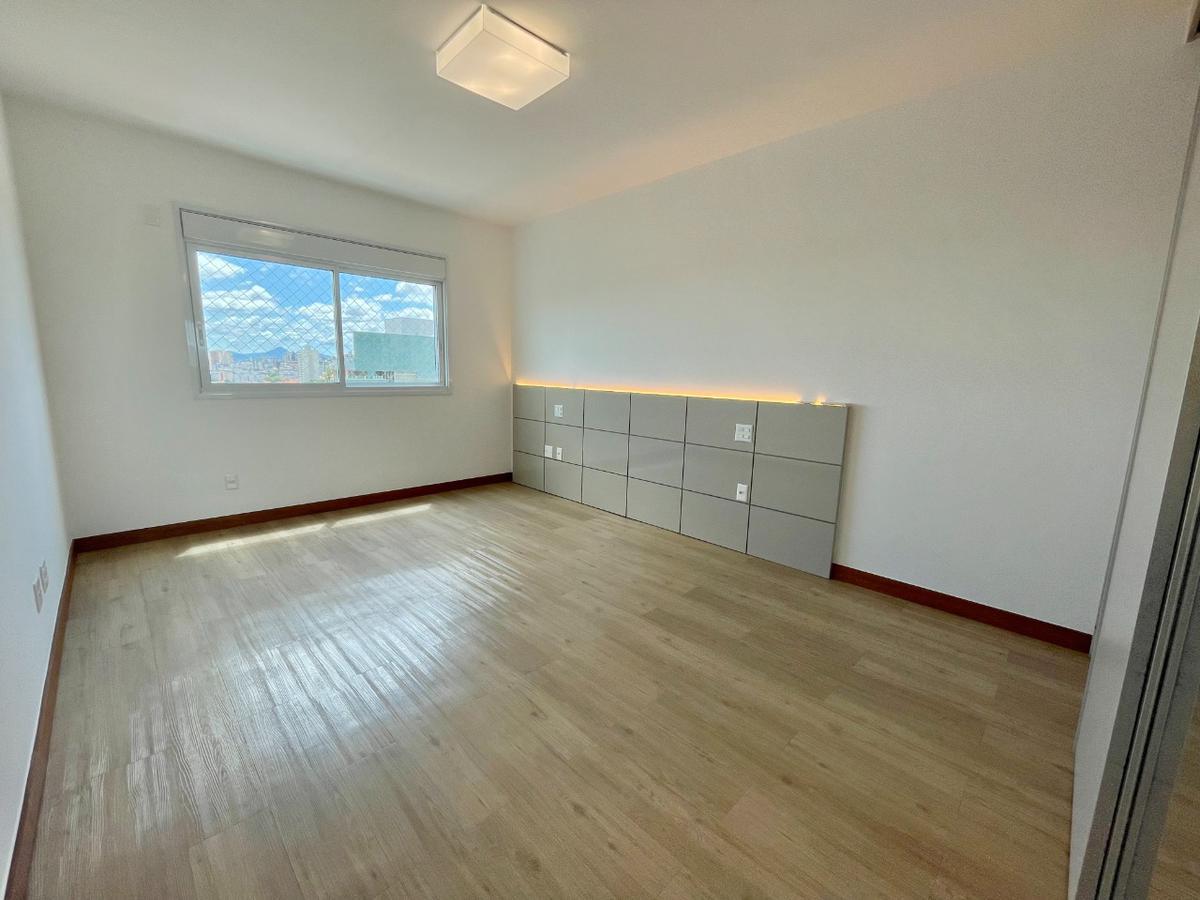 Apartamento, São José, 4 Quartos, 4 Vagas, 4 Suítes