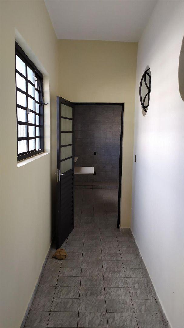 Casa, Jardim Sion, 3 Quartos, 30 Vagas, 1 Suíte