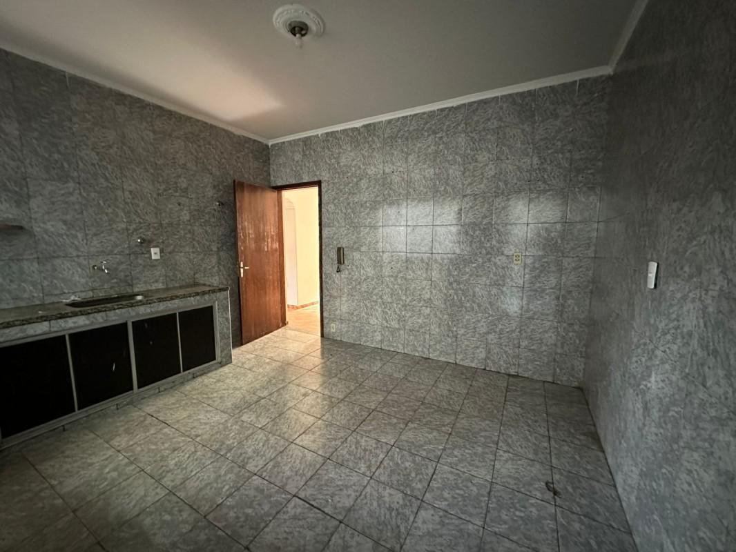 Casa, Pinheiros, 2 Quartos, 1 Vaga