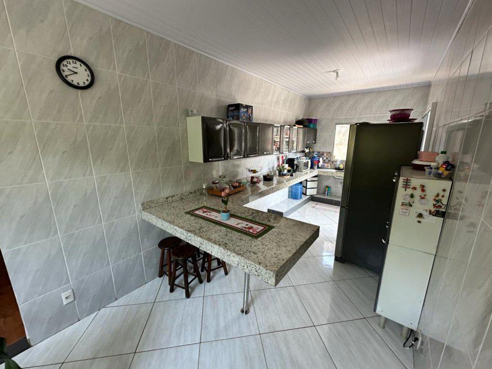 Casa, Centro, 3 Quartos, 4 Vagas, 1 Suíte