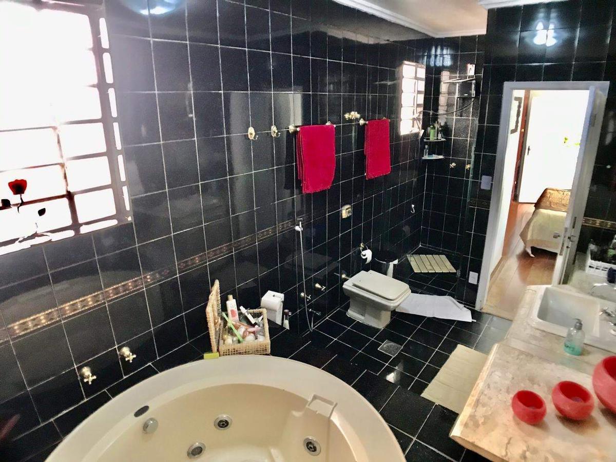 Casa, Buritis, 4 Quartos, 4 Vagas, 1 Suíte
