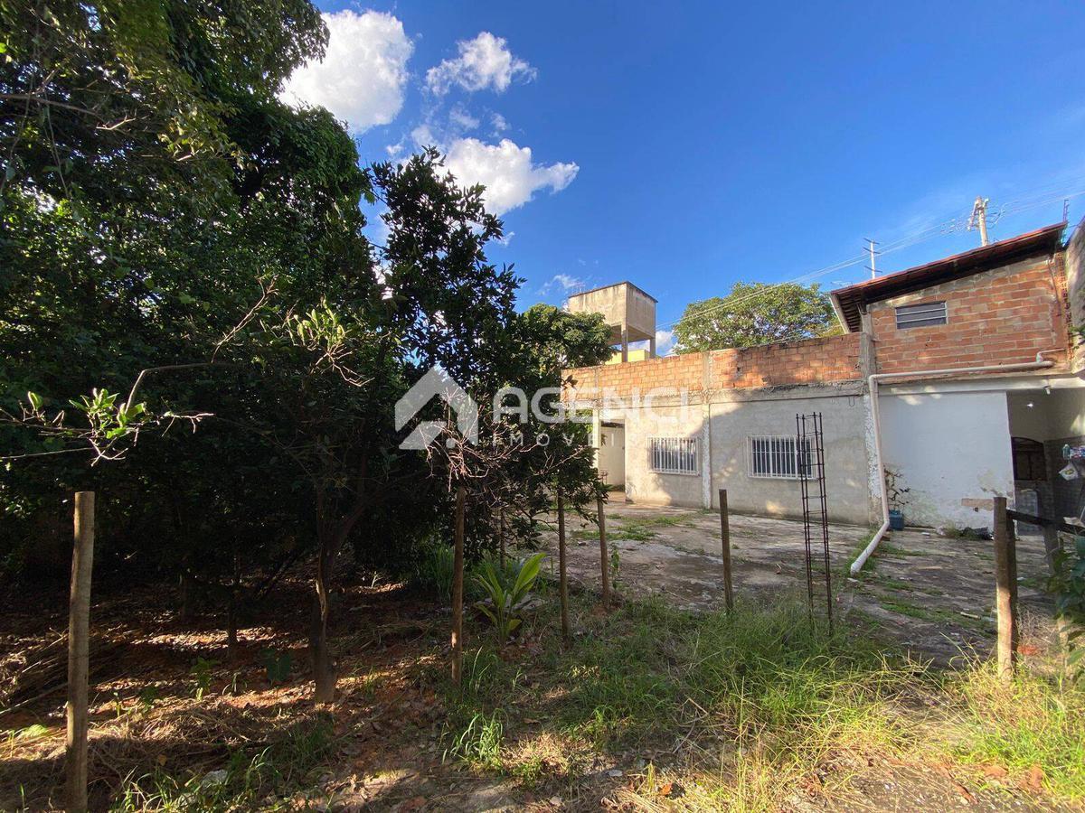 Lote, Camargos, 0 Quarto, 0 Vaga, 0 Suíte