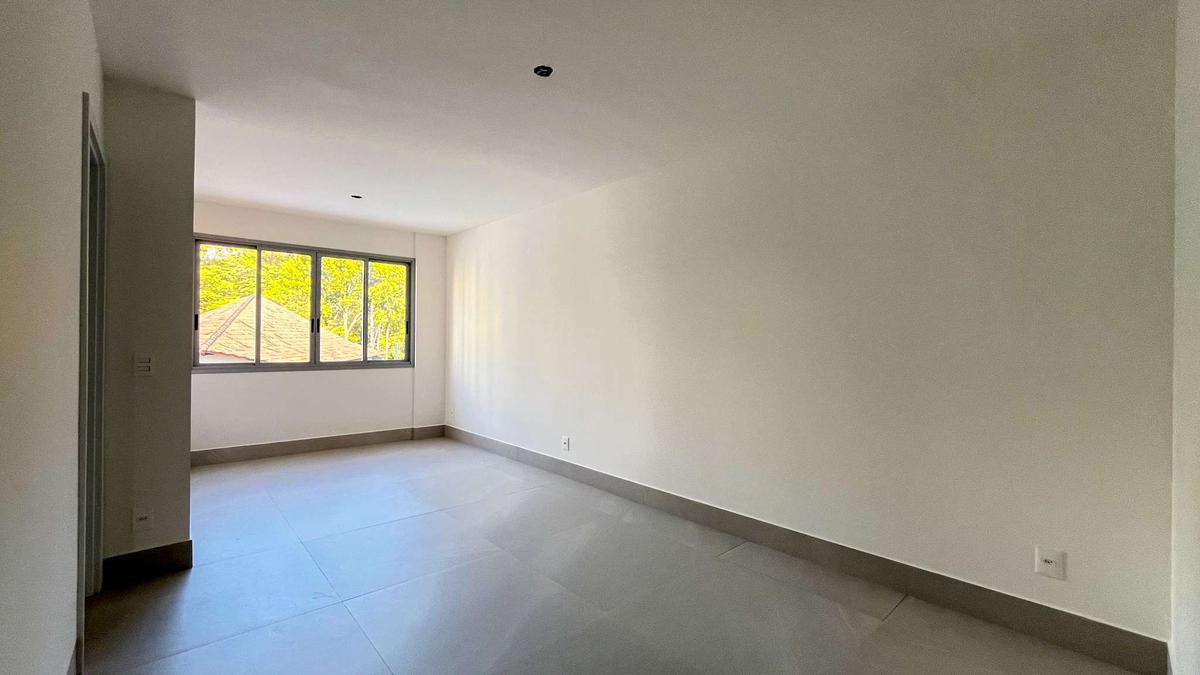 Apartamento, Sagrada Família, 3 Quartos, 2 Vagas, 1 Suíte