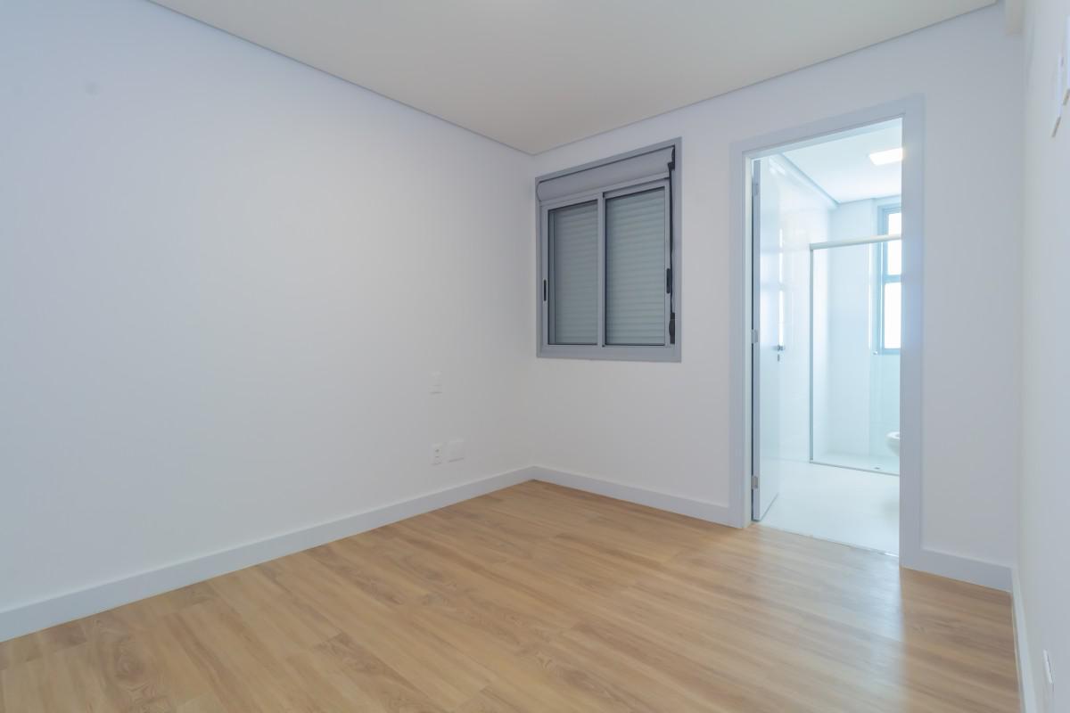 Apartamento, Sagrada Família, 3 Quartos, 2 Vagas, 1 Suíte