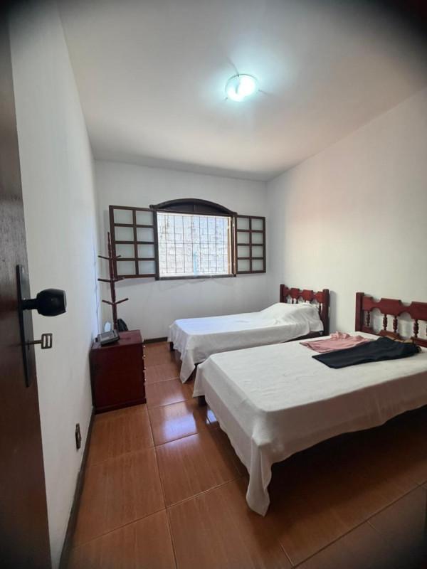 Casa, Castelo, 3 Quartos, 8 Vagas, 1 Suíte