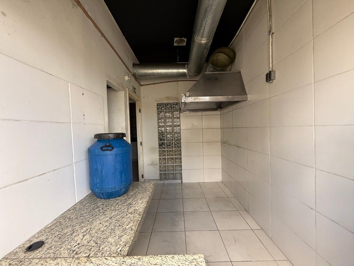 Andar, São José, 0 Quarto, 1 Vaga